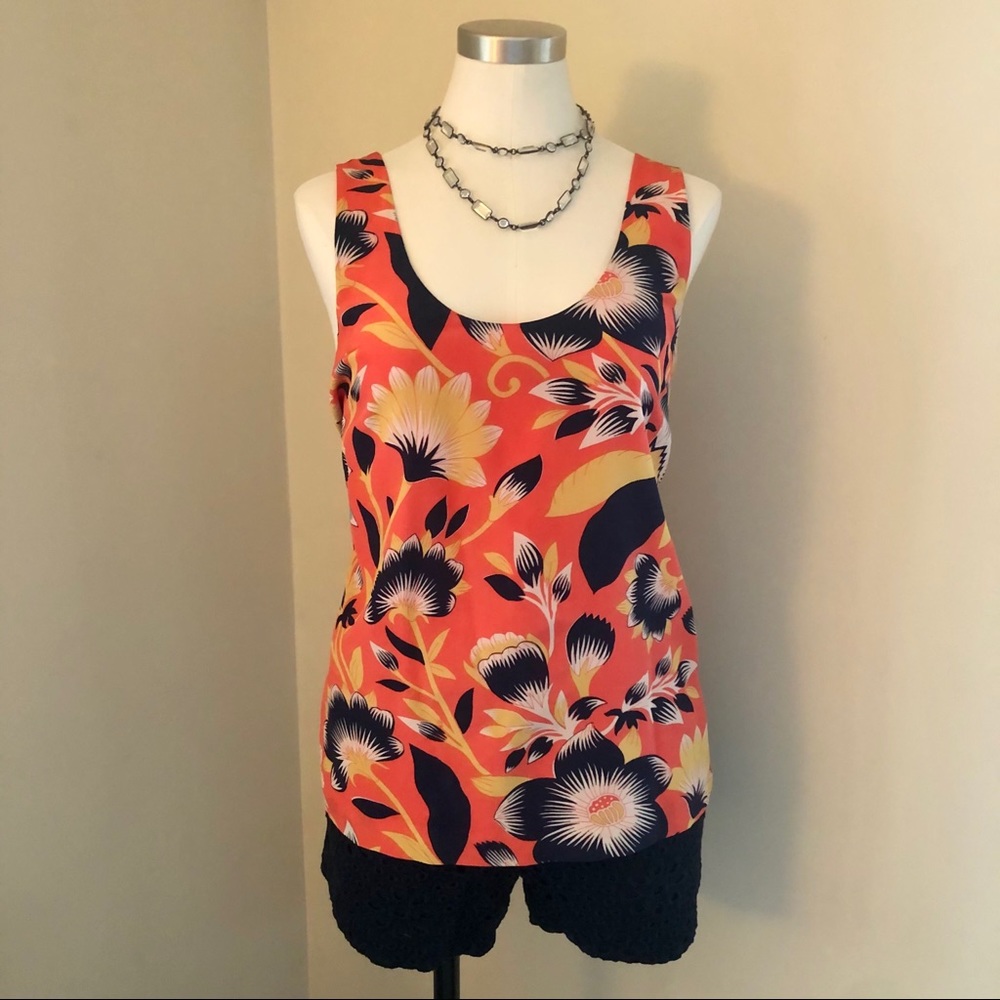 Silk Twist-Back Tank in Hibiscus Floral